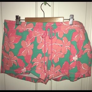 Vineyard vines, comfy shorts